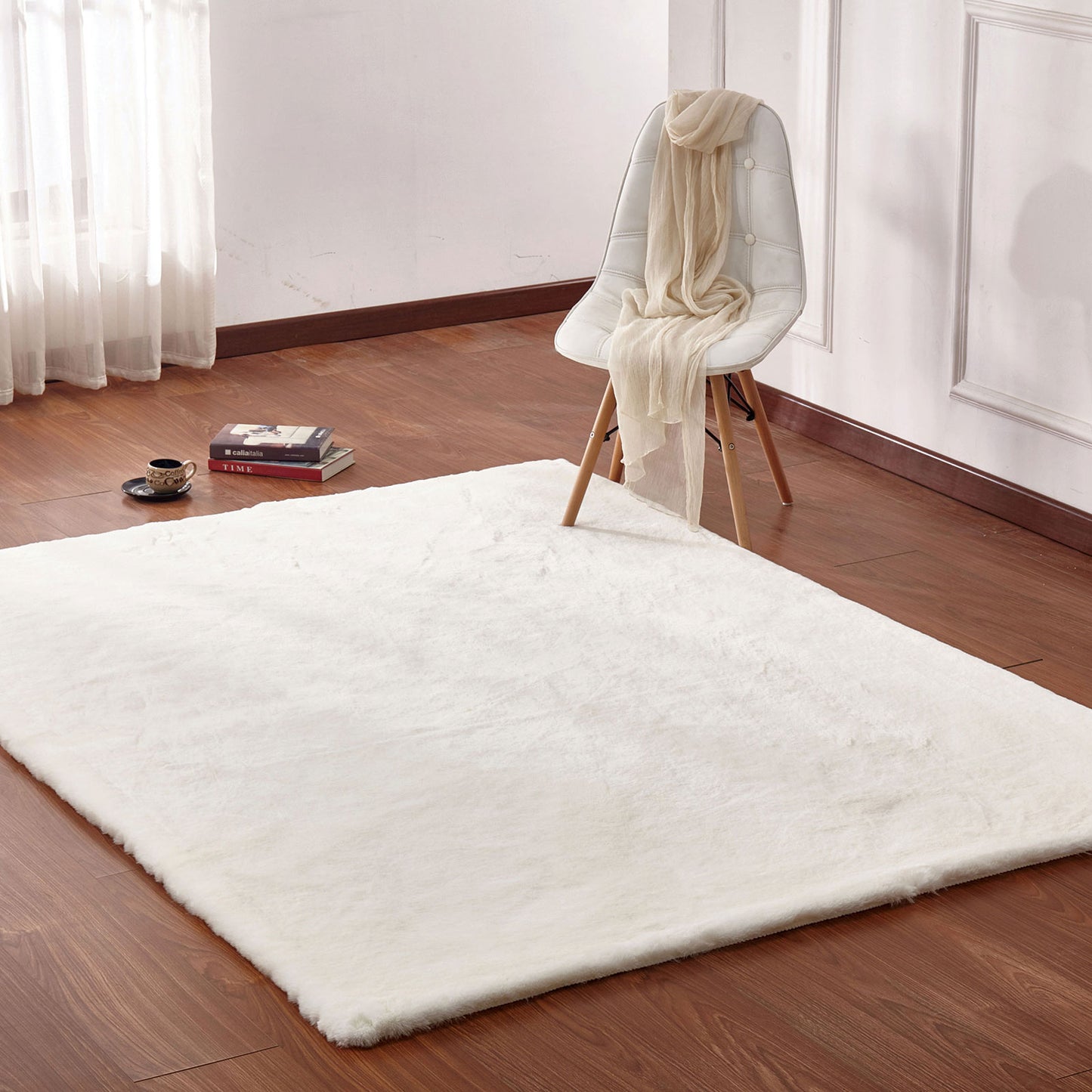 Caparica Off White 5' X 7' Area Rug image